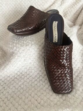 Donald J. Pliner Woman’s Woven Leather Slip-On Mules in Dark Brown. Size 9.5.